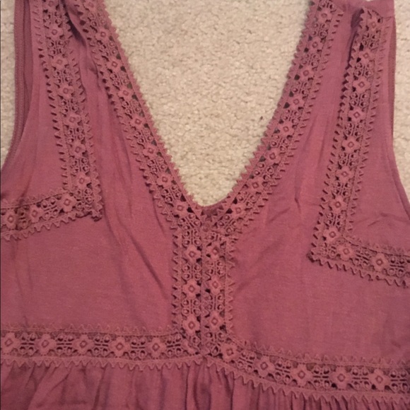 Magenta v-neck tank top - Picture 2 of 4